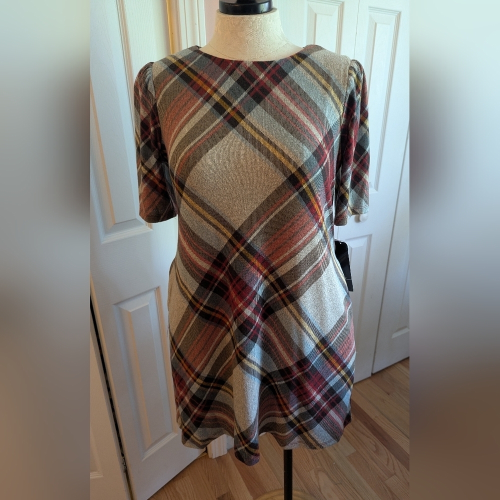 NWT R&K Plaid Dress Size M
